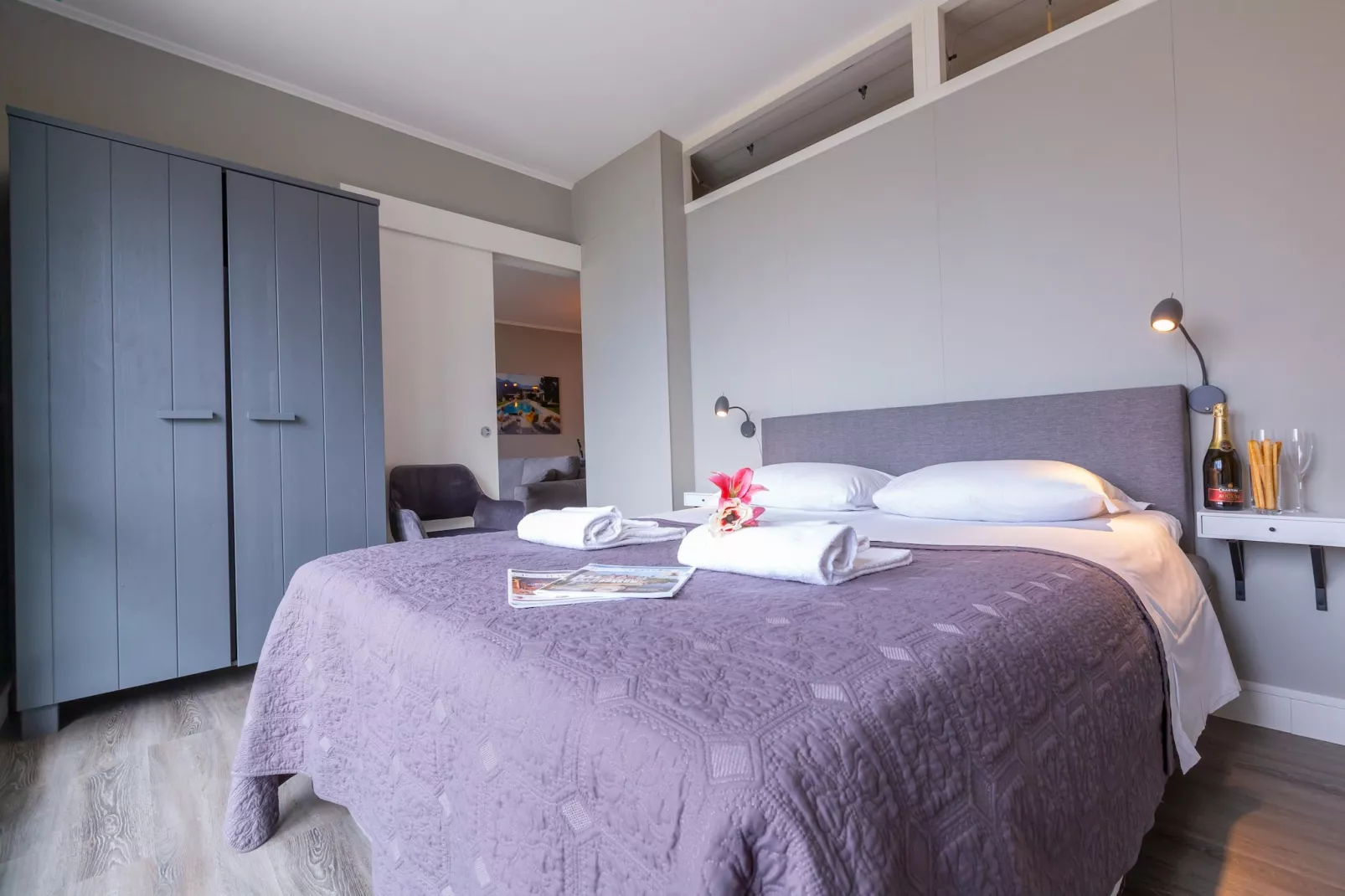 RESIDENCE PORTO LETIZIA - PALACE-2ROOM APT 6 PAX LAKE VIEW DELUXE 8210 - P2LD6 - Bedroom