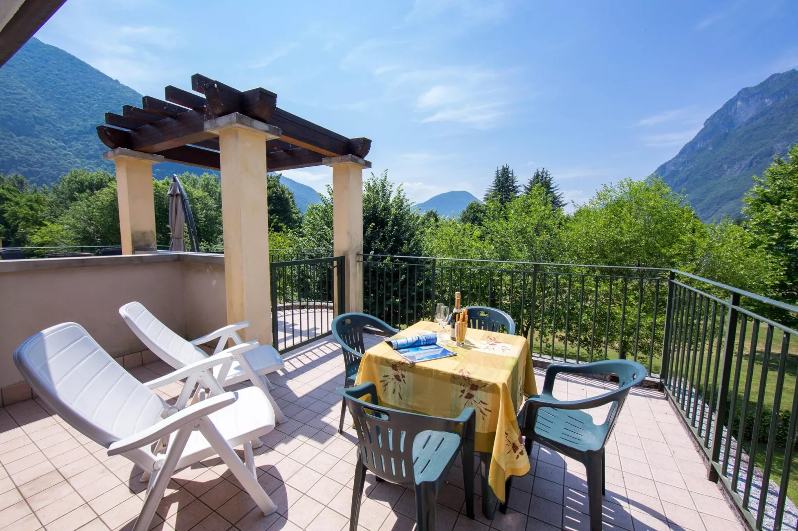 RESIDENCE PORTO LETIZIA - VILLAS-STUDIO 4 PAX VISTA LAGO PLUS 8213 - VSLP4 - Terrace balcony