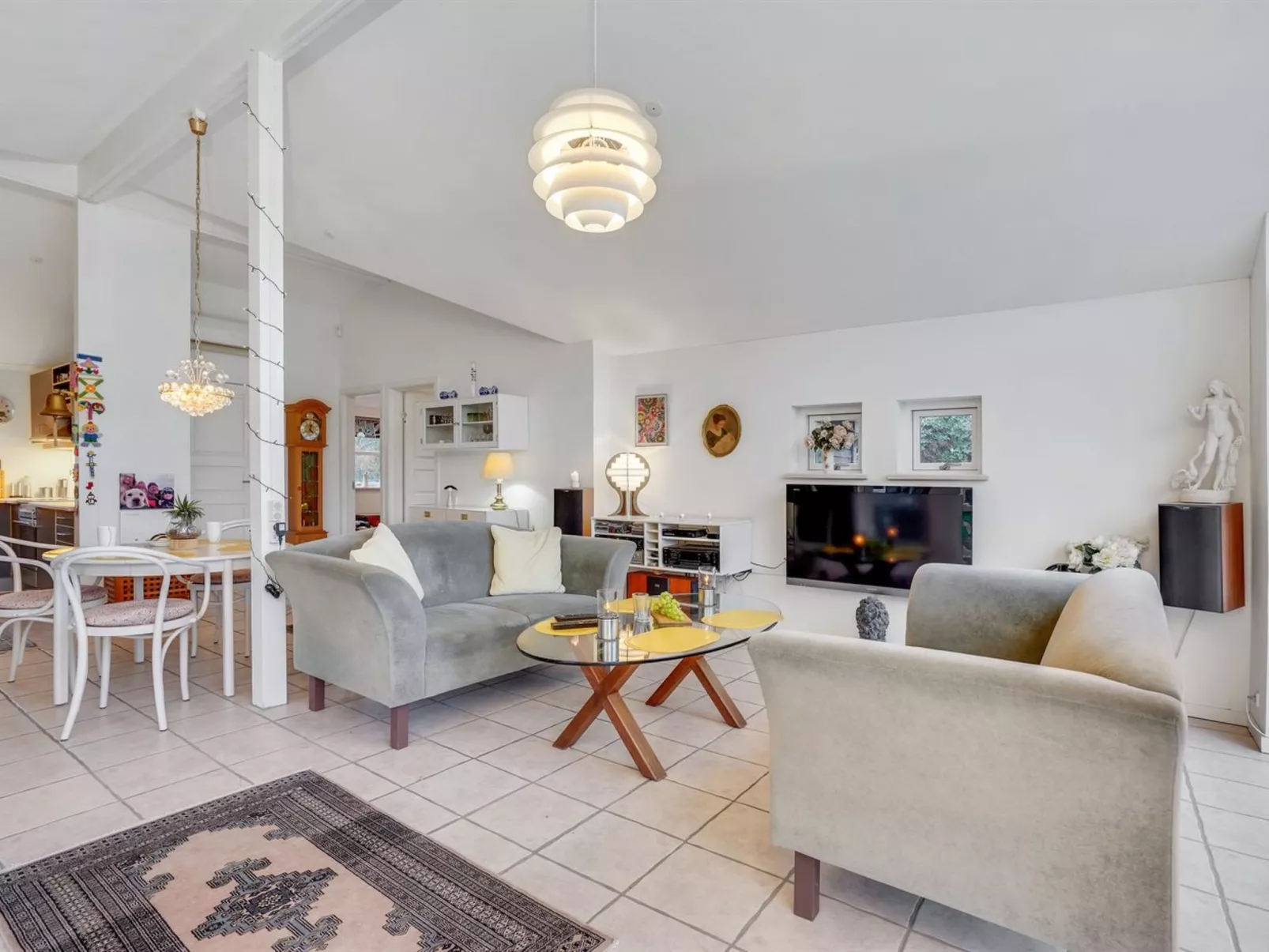 "Lauren" - 200m to the fjord-Drinnen