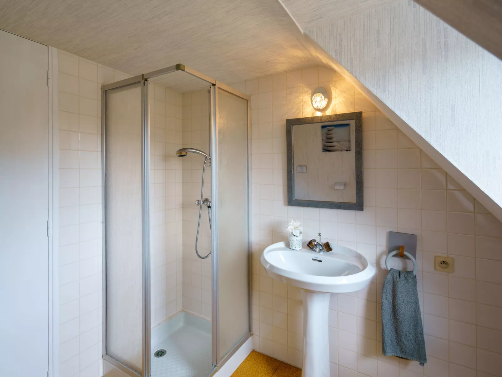 Les Volets Rouges - Drinnen