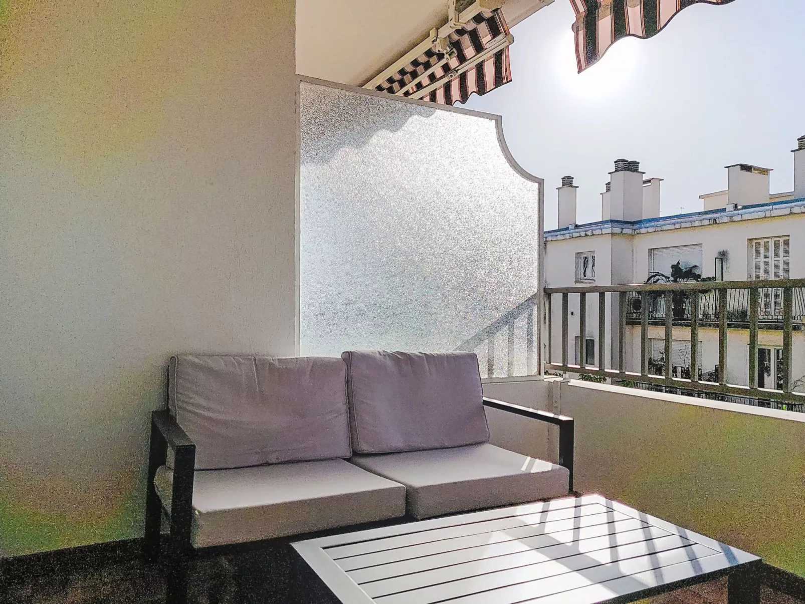 Le Clos tranquille-Draußen