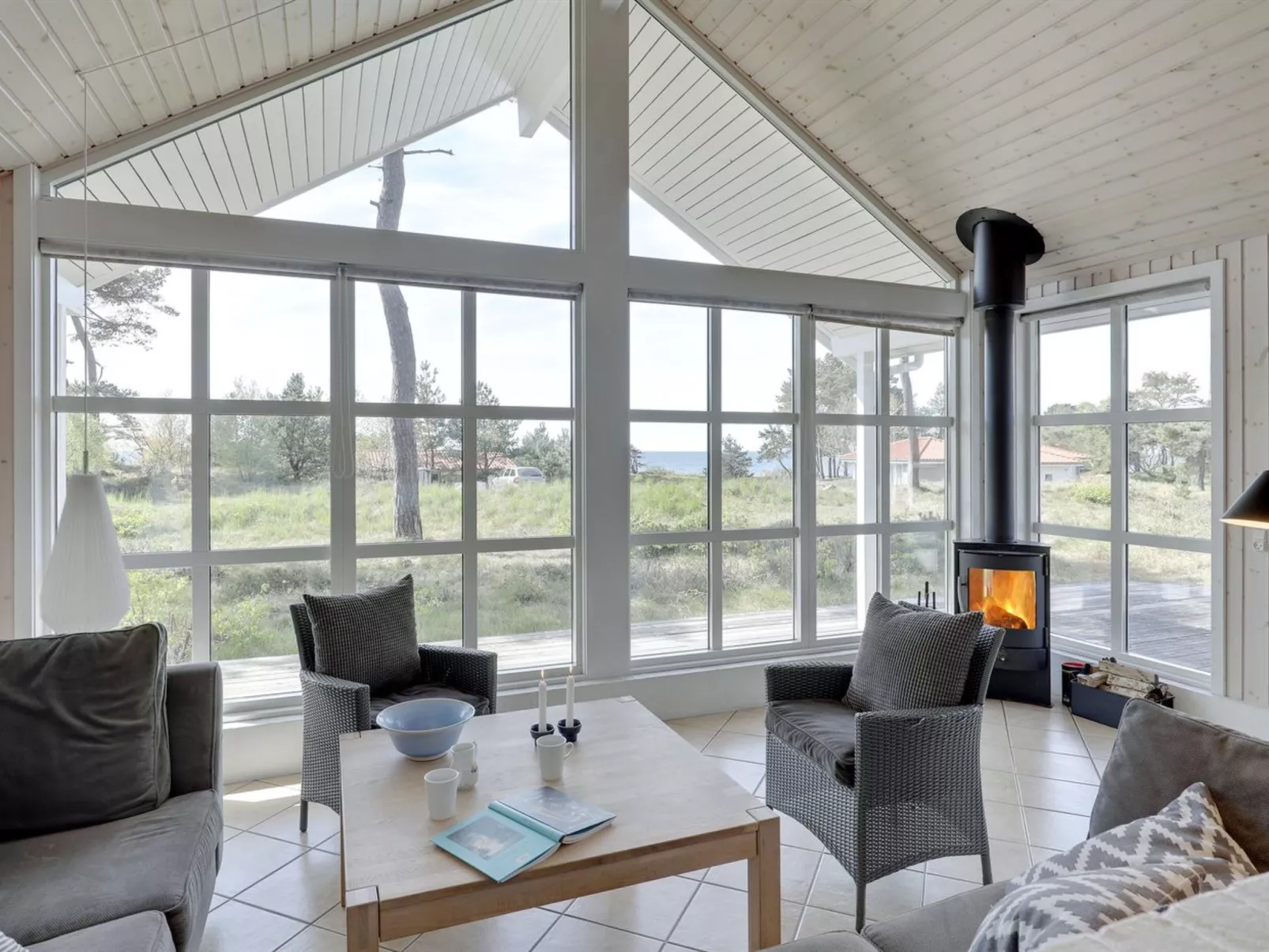 "Gyrid" - 150m from the sea-Inside