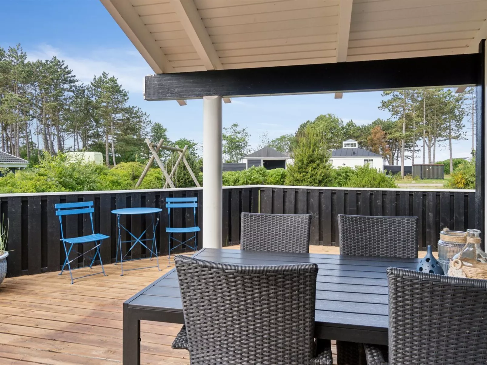 "Alvy" - 200m from the sea-Outside