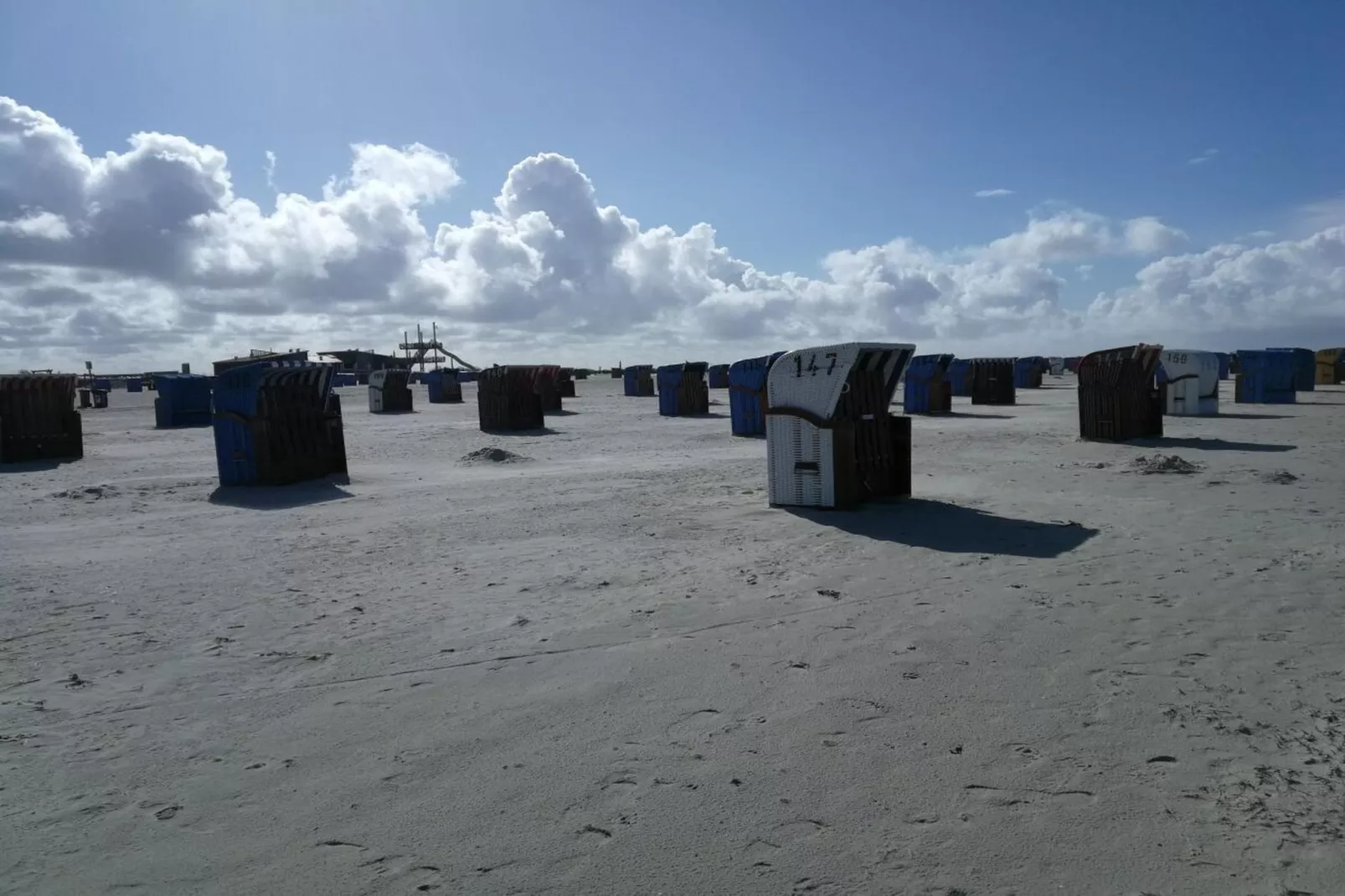 389318-Areas within 5km in summer