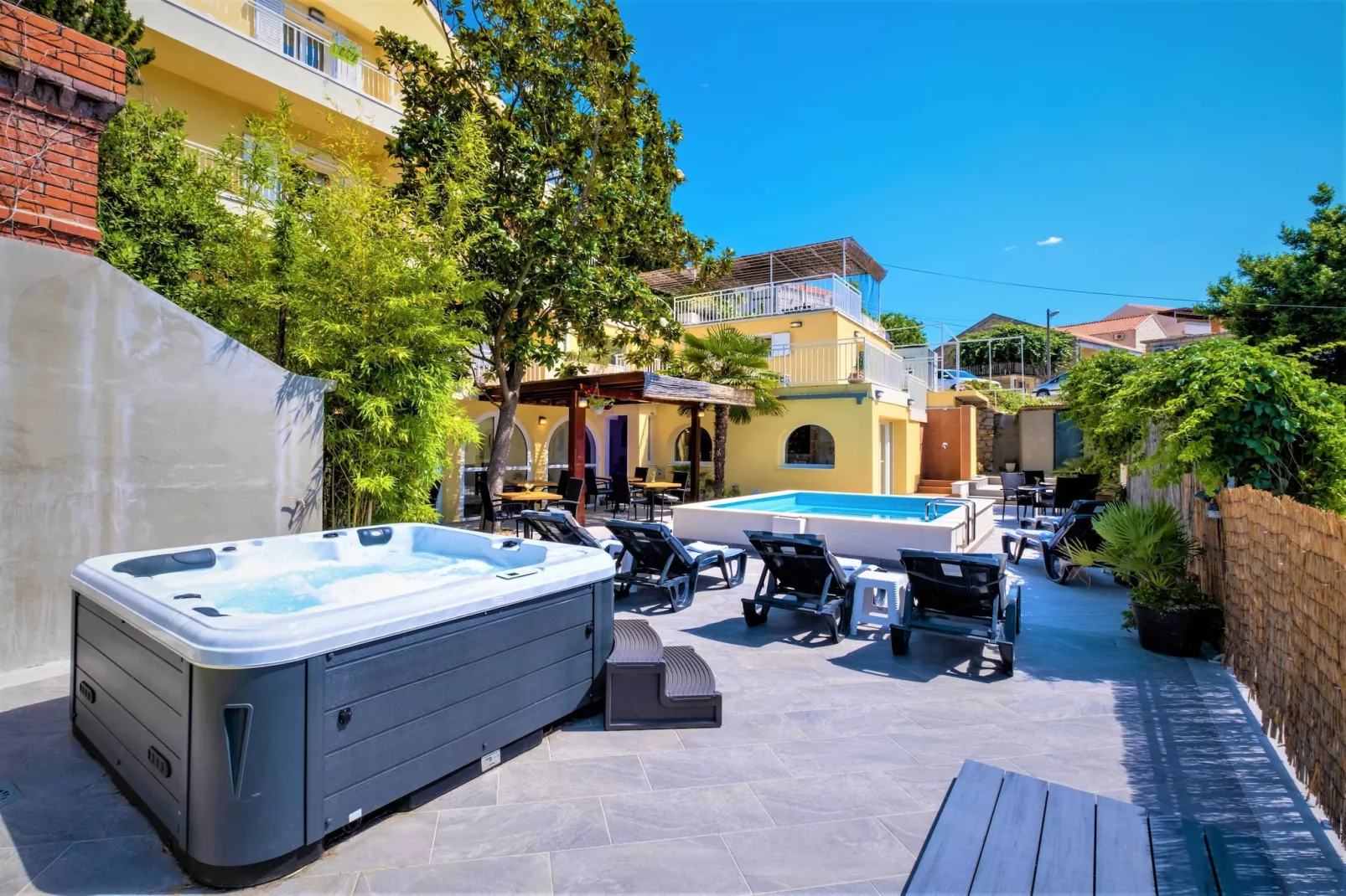 Castelletto - Superior Double Room with Balcony and Airport Transfer - Wellnessbereich