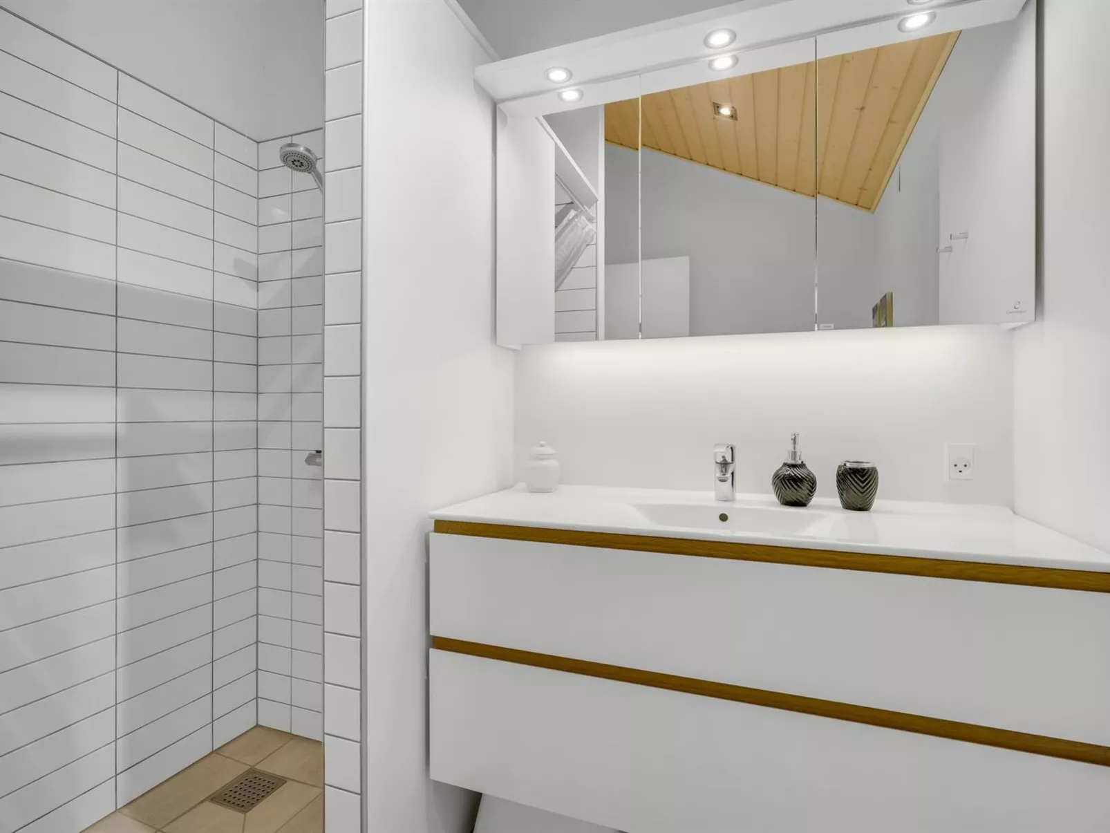 "Nico" - 70m to the fjord - Dedans