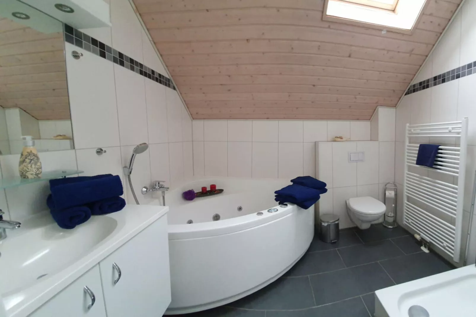 47500-Bathroom