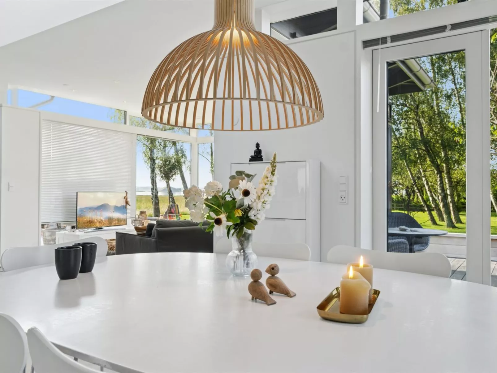 "Jo" - 175m to the fjord-Drinnen