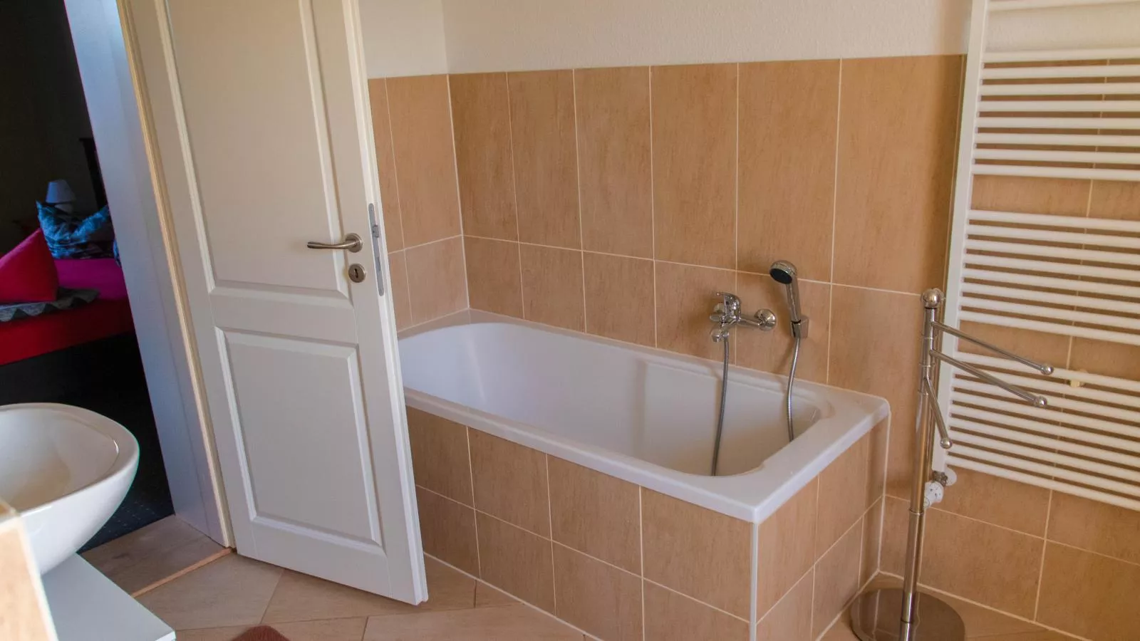 Brocken-Blick-Bathroom