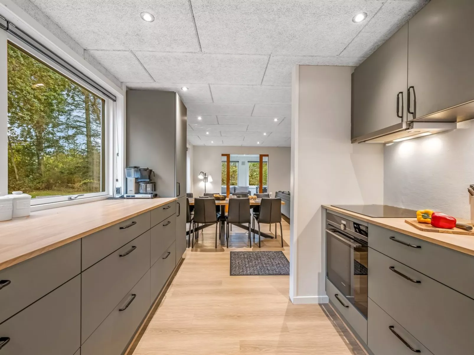 "Naia" - 300m to the fjord-Drinnen