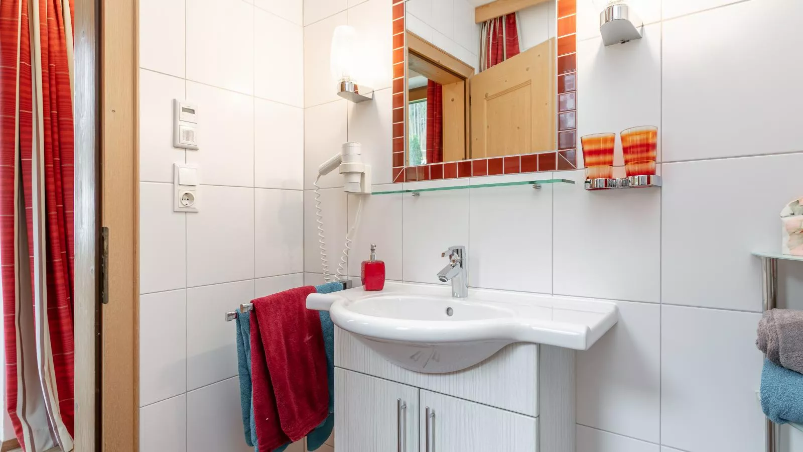 Landhaus Marchfeld Top 1  Top 2 - Bathroom