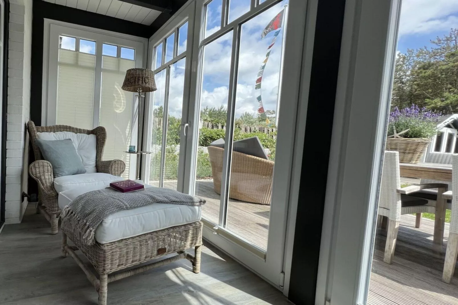 382416-Terrasse/Balkon