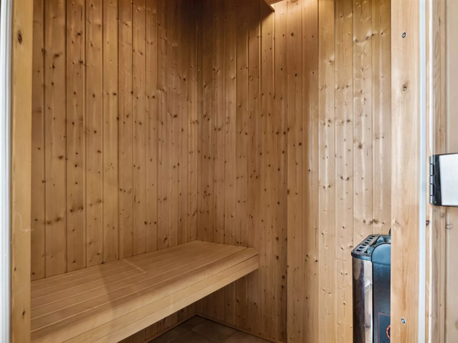 "Neno" - 100m from the sea-Drinnen