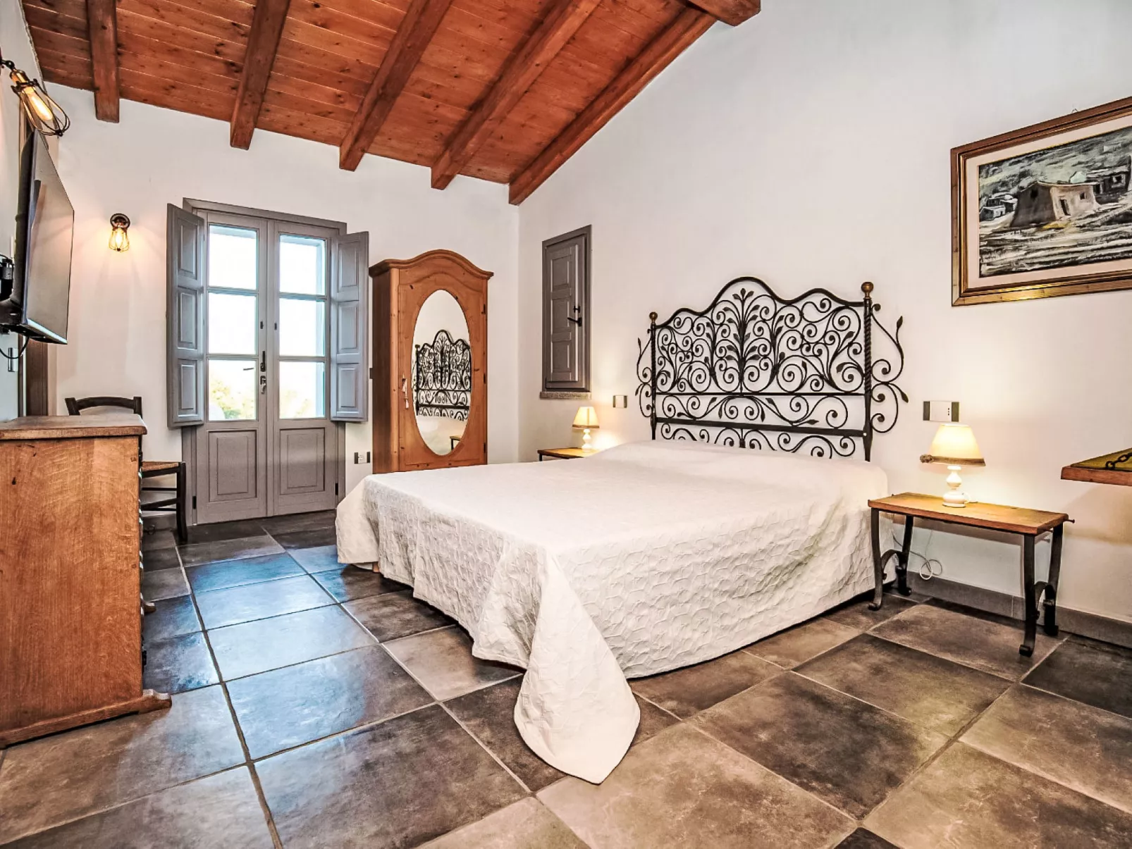 Stazzu Sarra di Monti-Drinnen