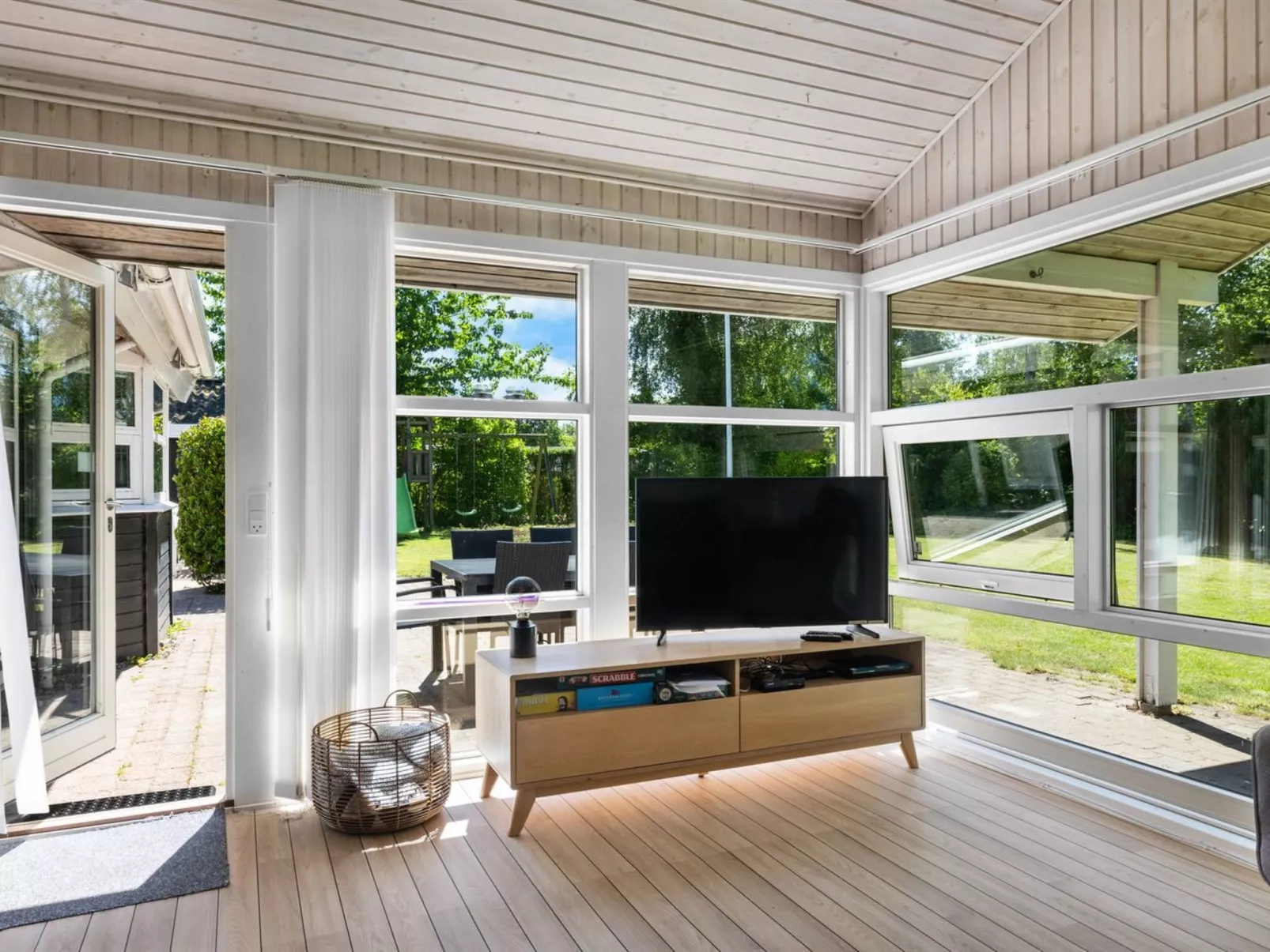 "Adser" - 275m from the sea-Drinnen