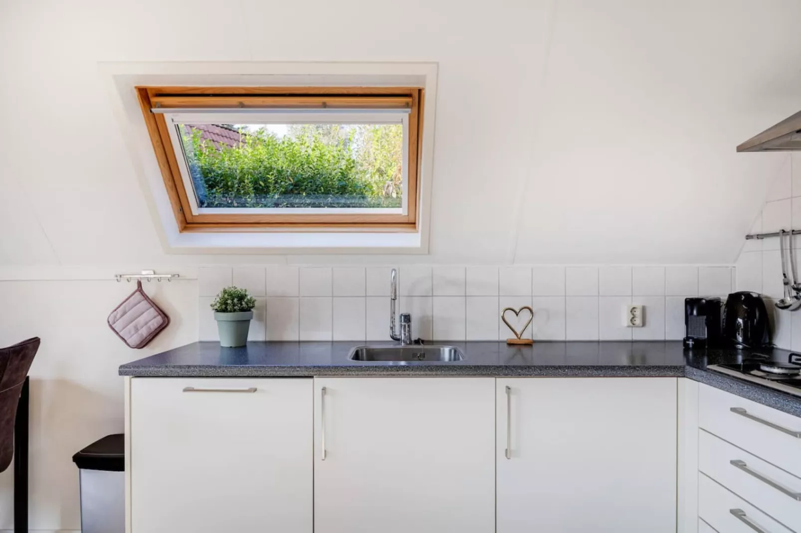 92 | Gaai | Prachtige bungalow nabij natuur-Kitchen