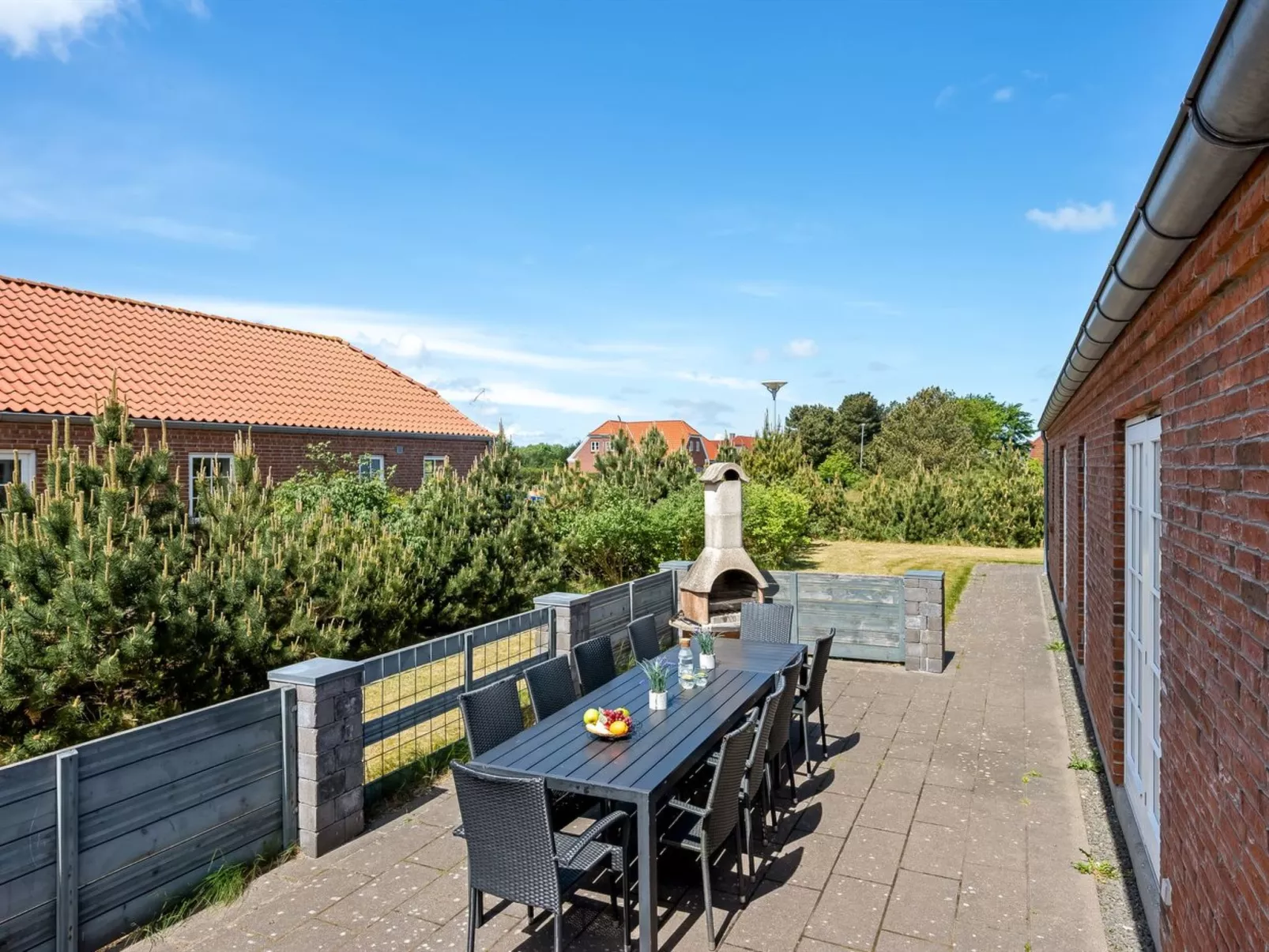 "Merit" - 3.2km from the sea-Draußen