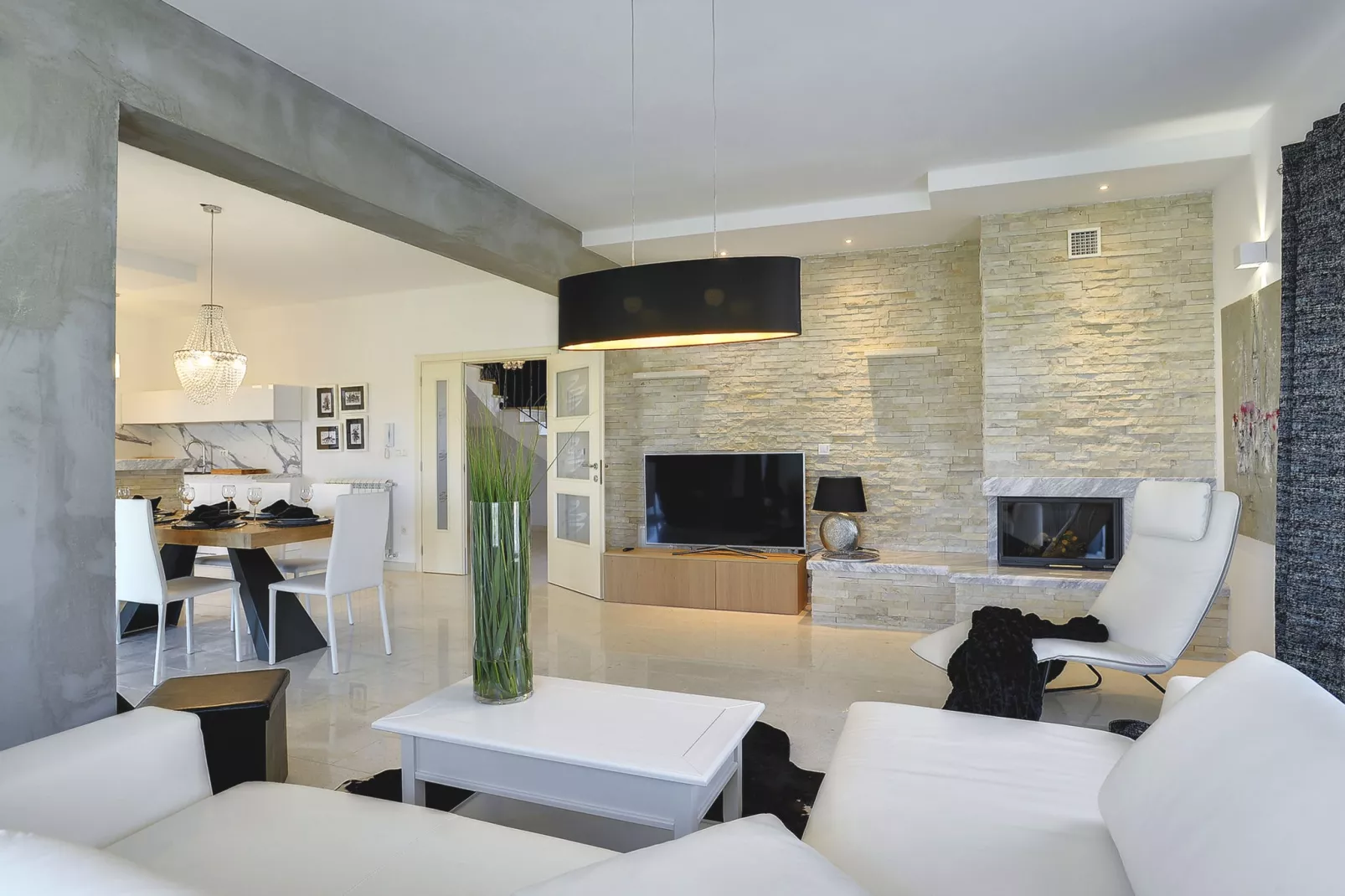 Villa Paradiso-Living room