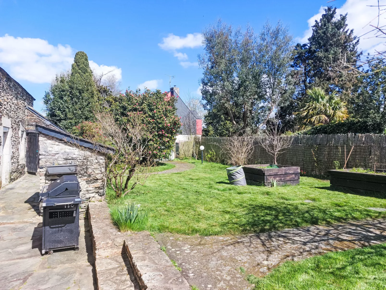 Maison du Paradis - Outside