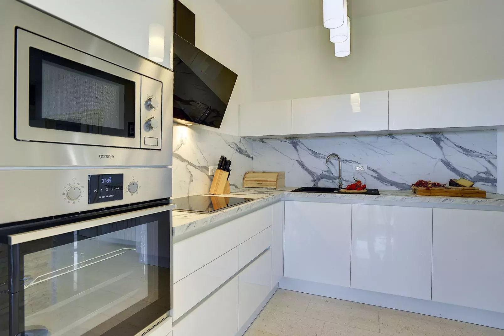 Villa Paradiso-Kitchen