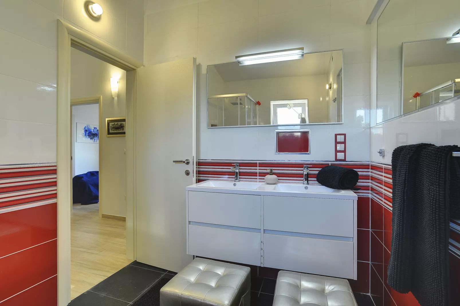 Villa Paradiso-Bathroom