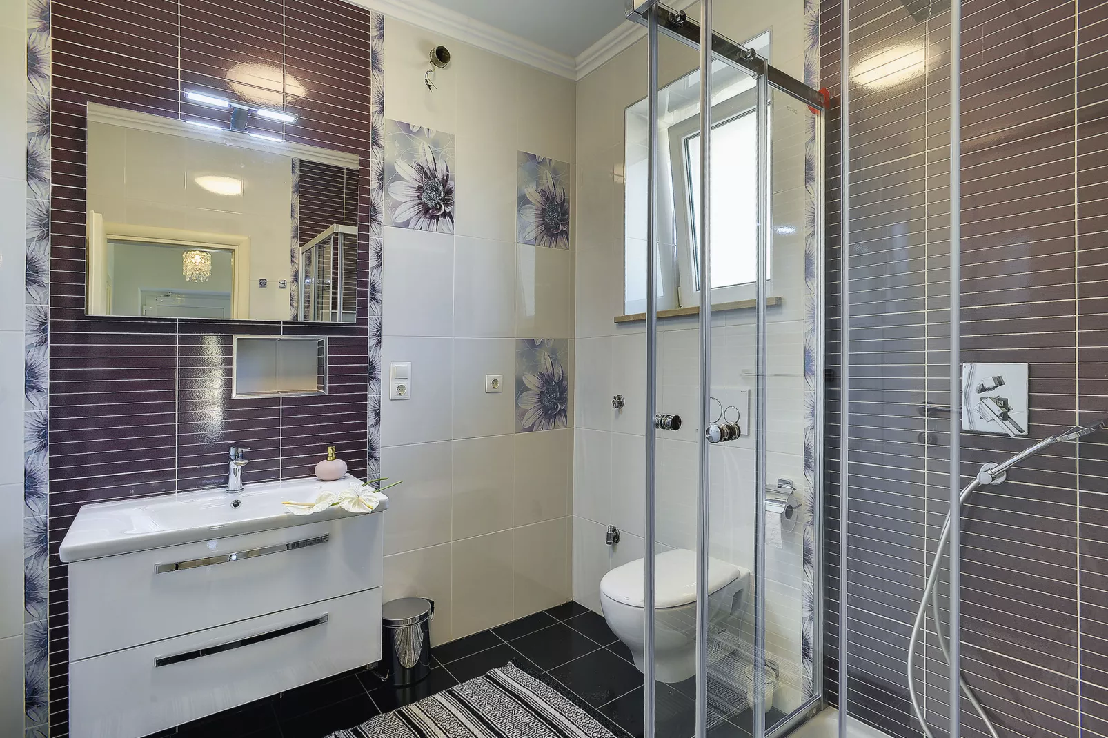 Villa Paradiso-Bathroom