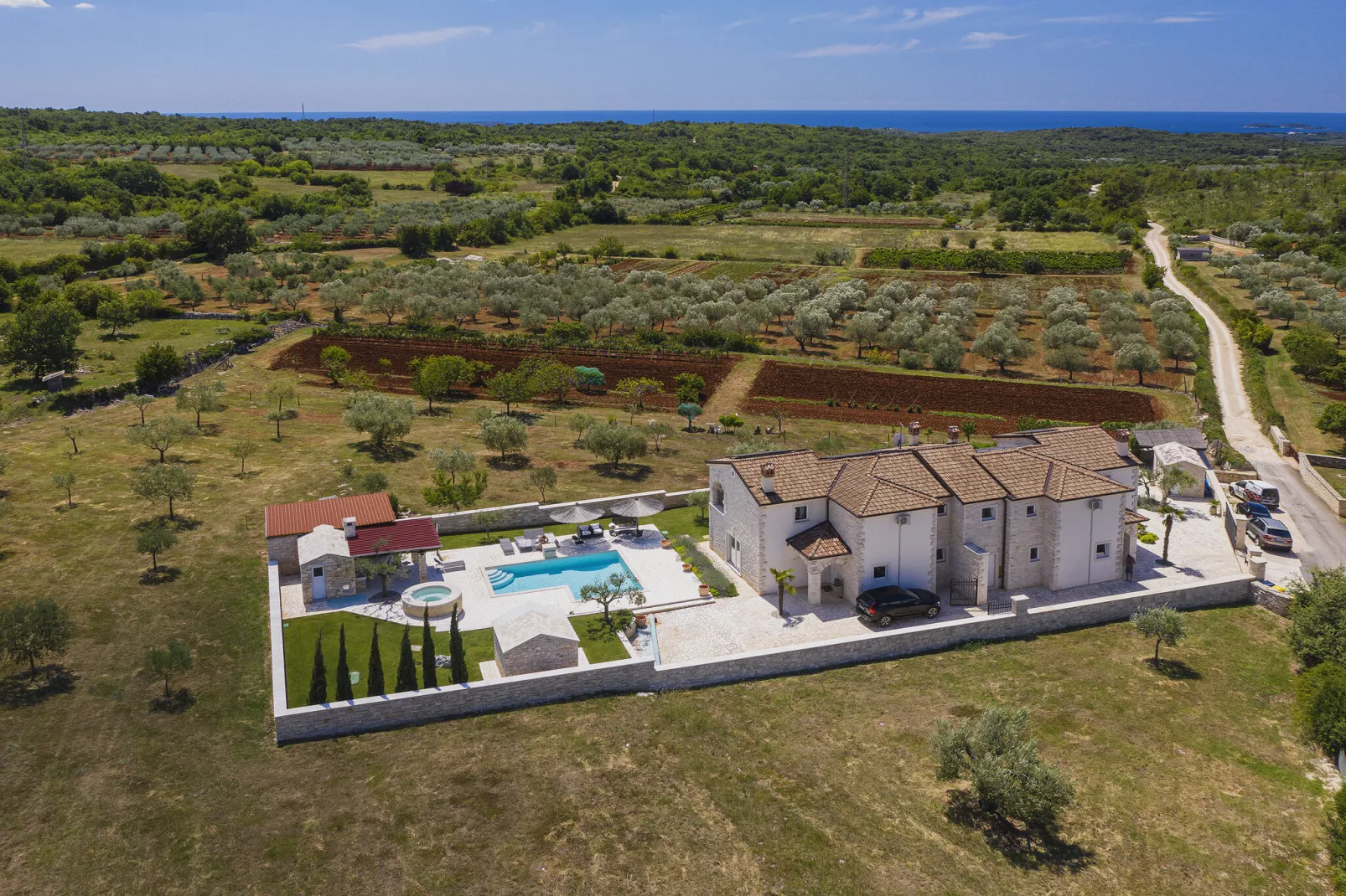 Villa Paradiso-Exterior summer