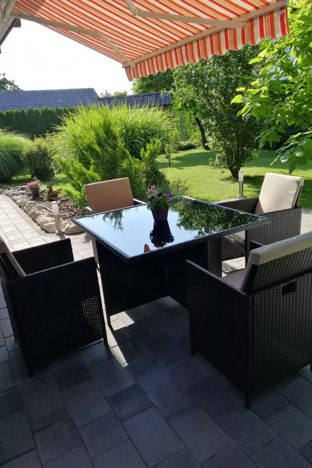 Mit eigenem Garten und Terrasse - Image-tags.info