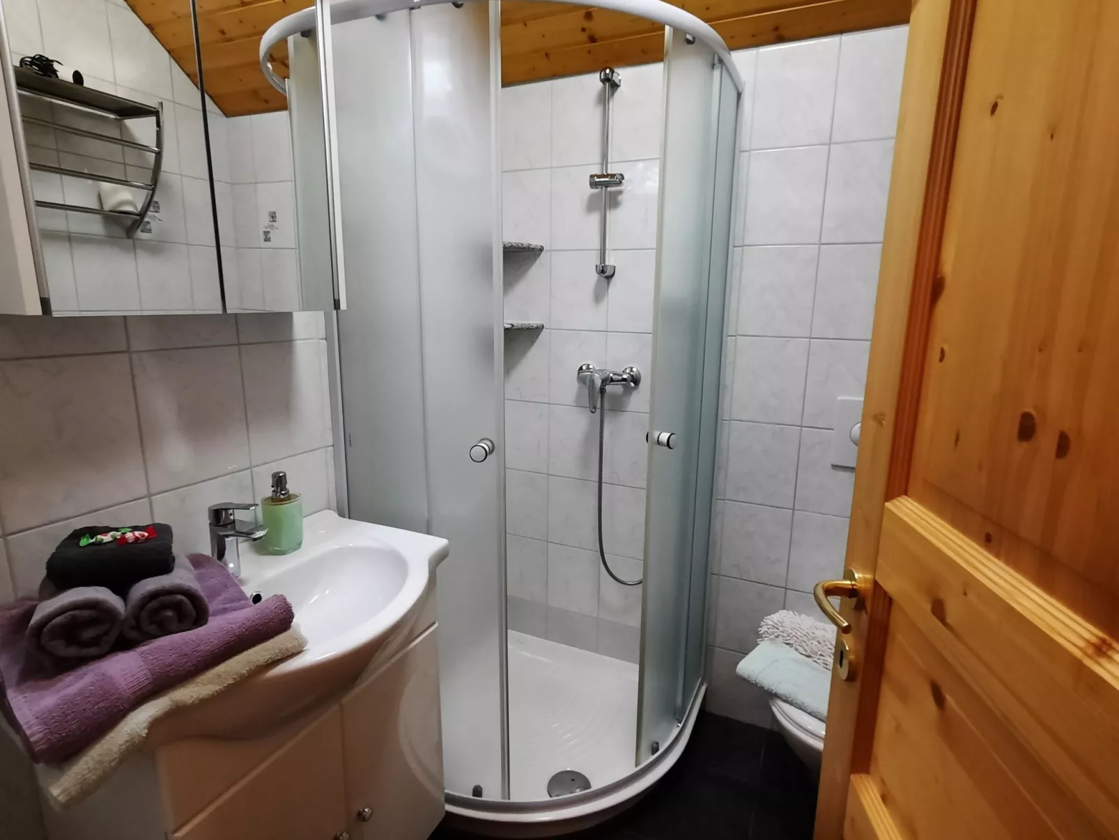 Studio-Appartement mit Balkon - Image-tags.info