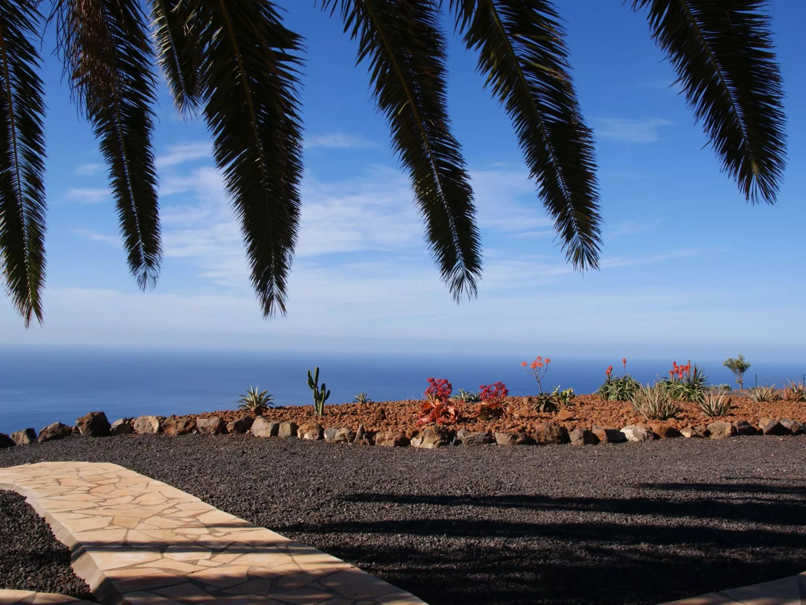 Romantische Ferienvilla mit Infinity-Pool und Panoramameerblick - Image-tags.info