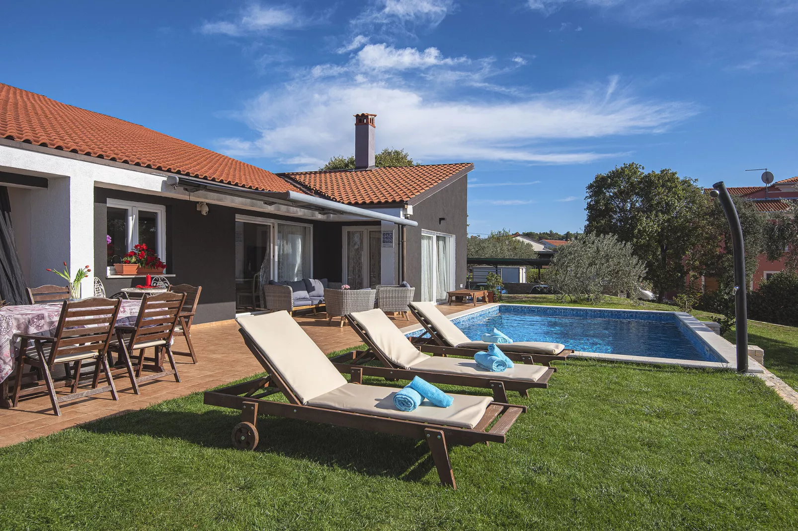 Villa Rubini-Außenbereich Sommer
