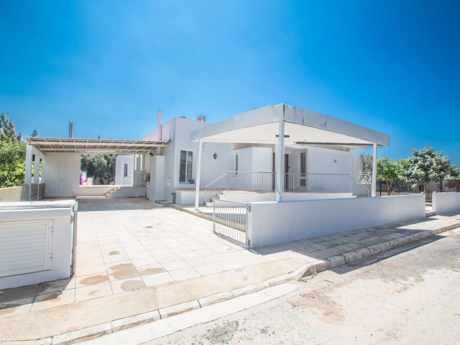 Moderne Ferienvilla in Ayia Napa - Image-tags.info