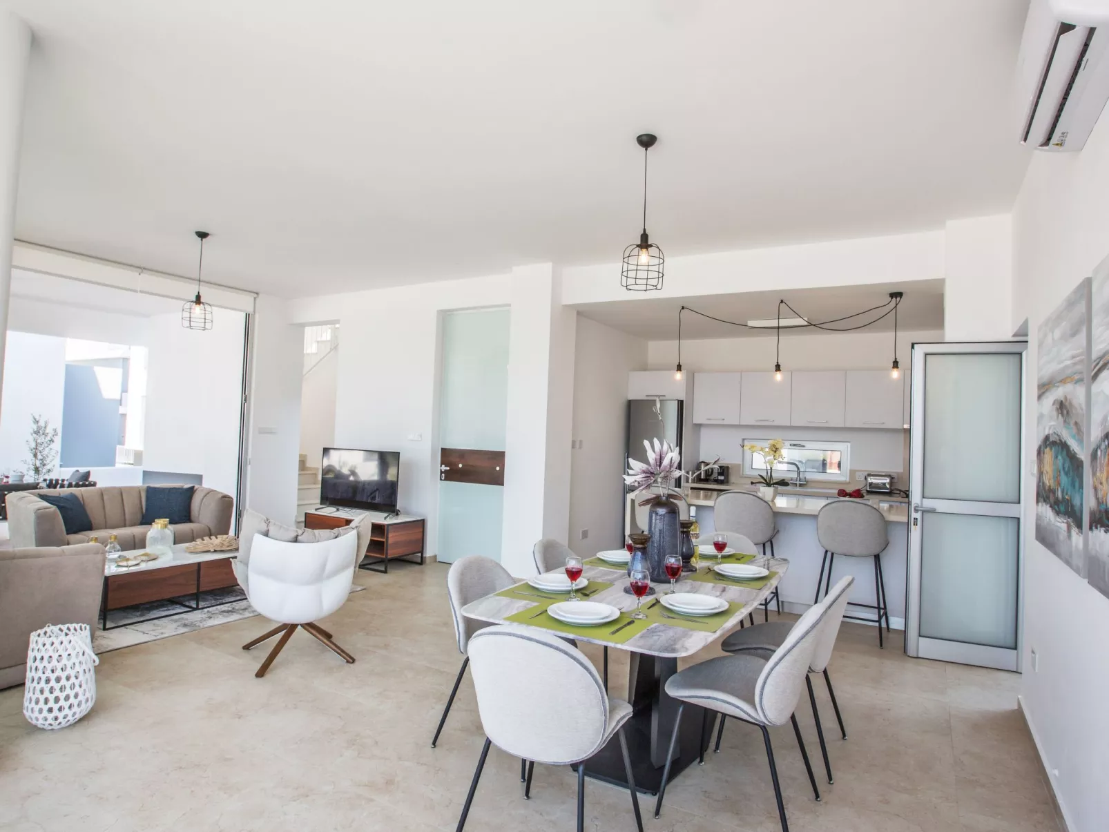 3-Schlafzimmer-Villa mit privatem Pool im Zentrum - Image-tags.info