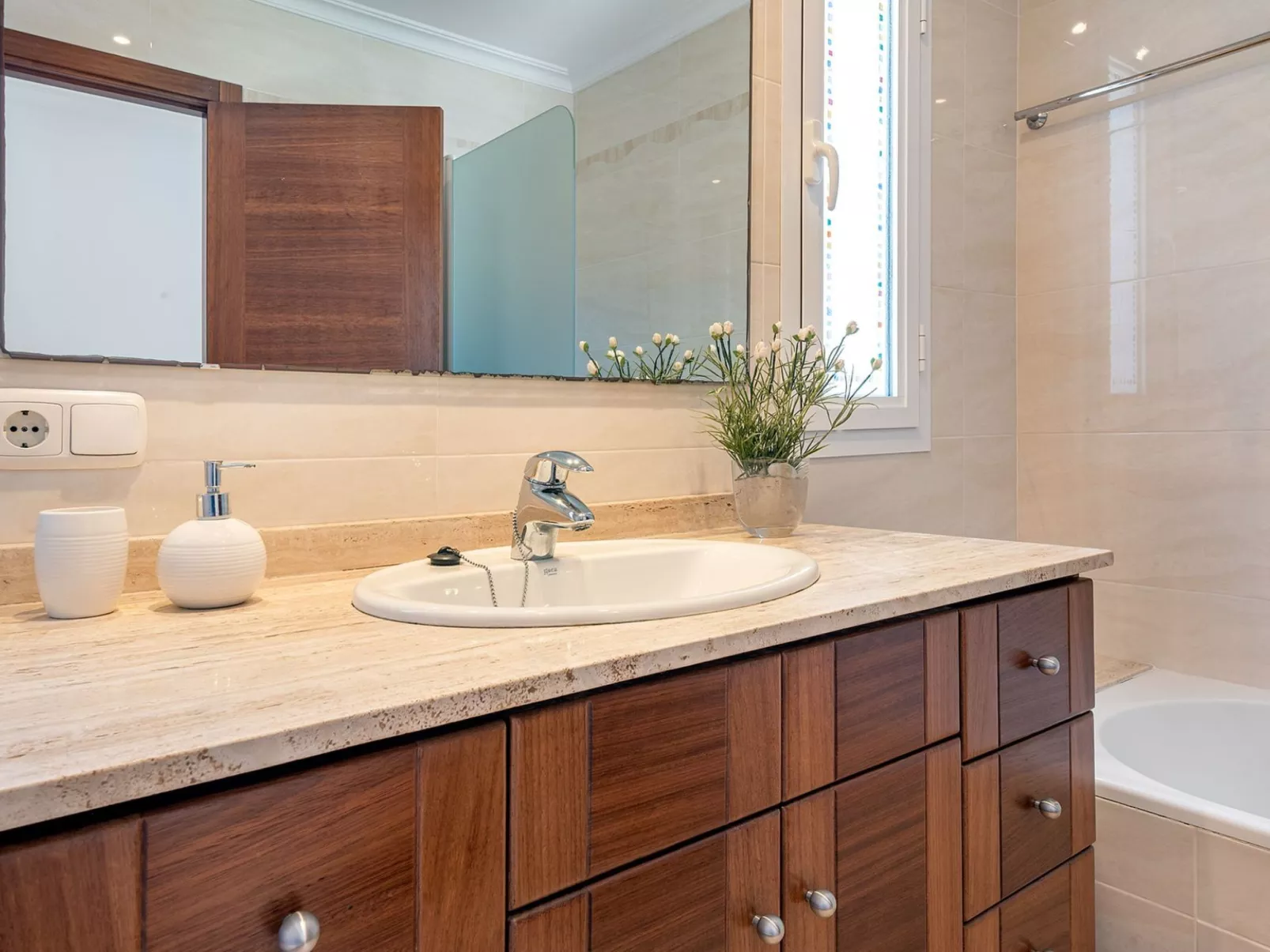 Küstencharme 150 m vom Strand entfernt, privater Garten - Image-tags.info