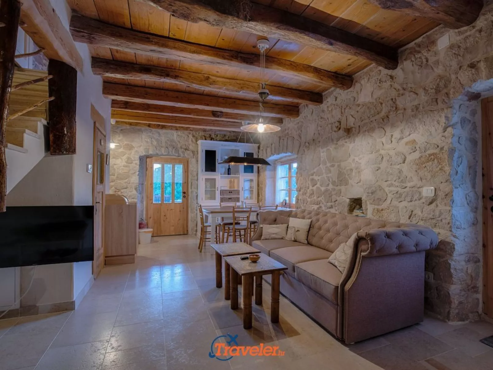 Schöne Steinvilla mit beheiztem Pool und Sauna - Image-tags.info