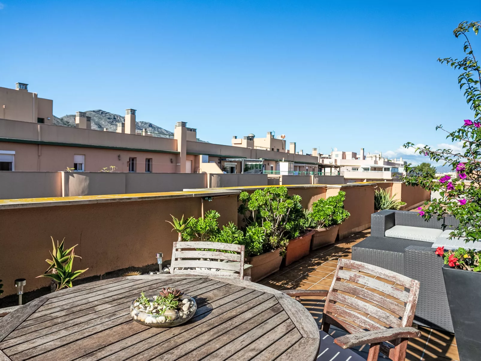 El Pinillo - Outside