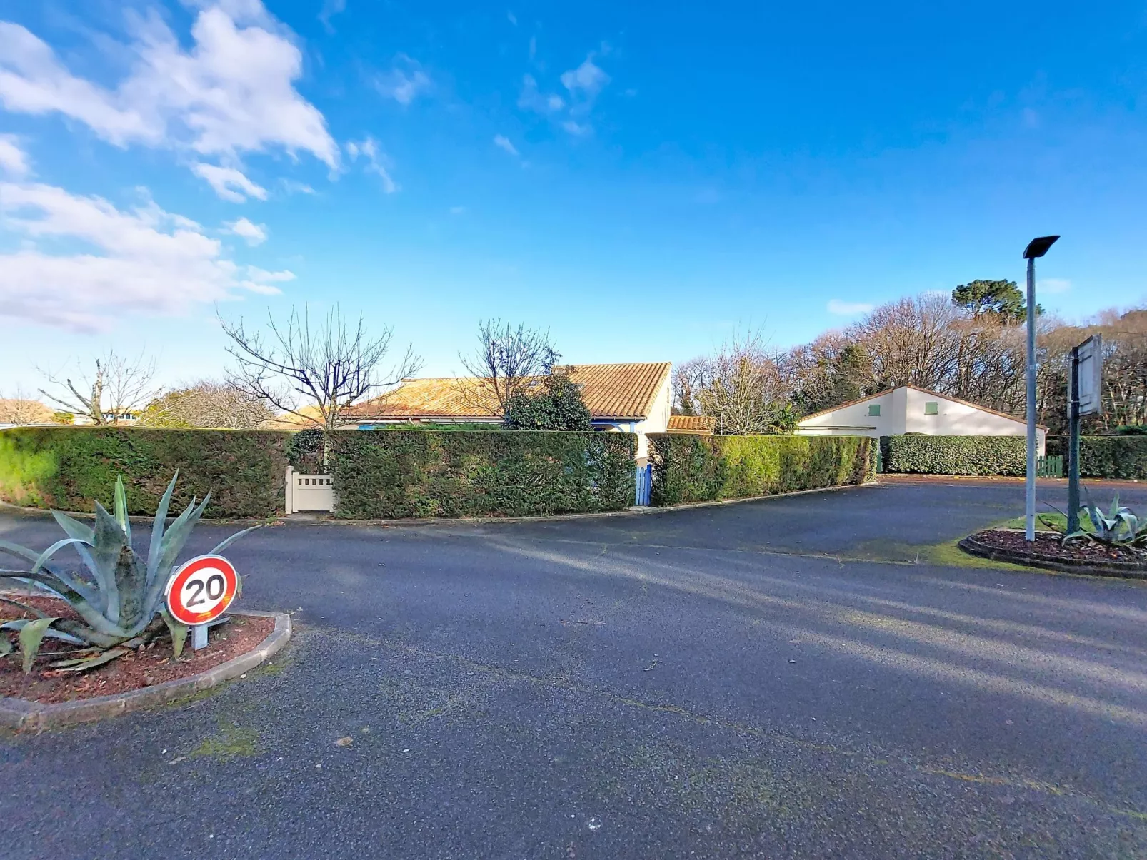 Le Clos des Chênes - Outside