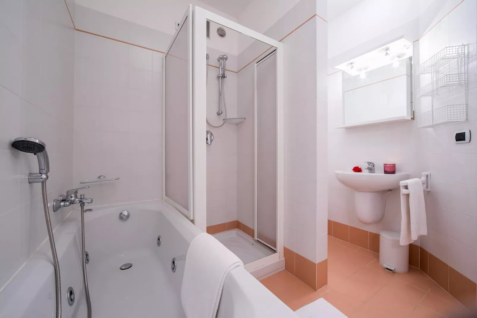 RESIDENCE PORTO LETIZIA - PALACE-2ROOM APT 6 PAX LAKE VIEW 8209 - P2LP6 - Bathroom