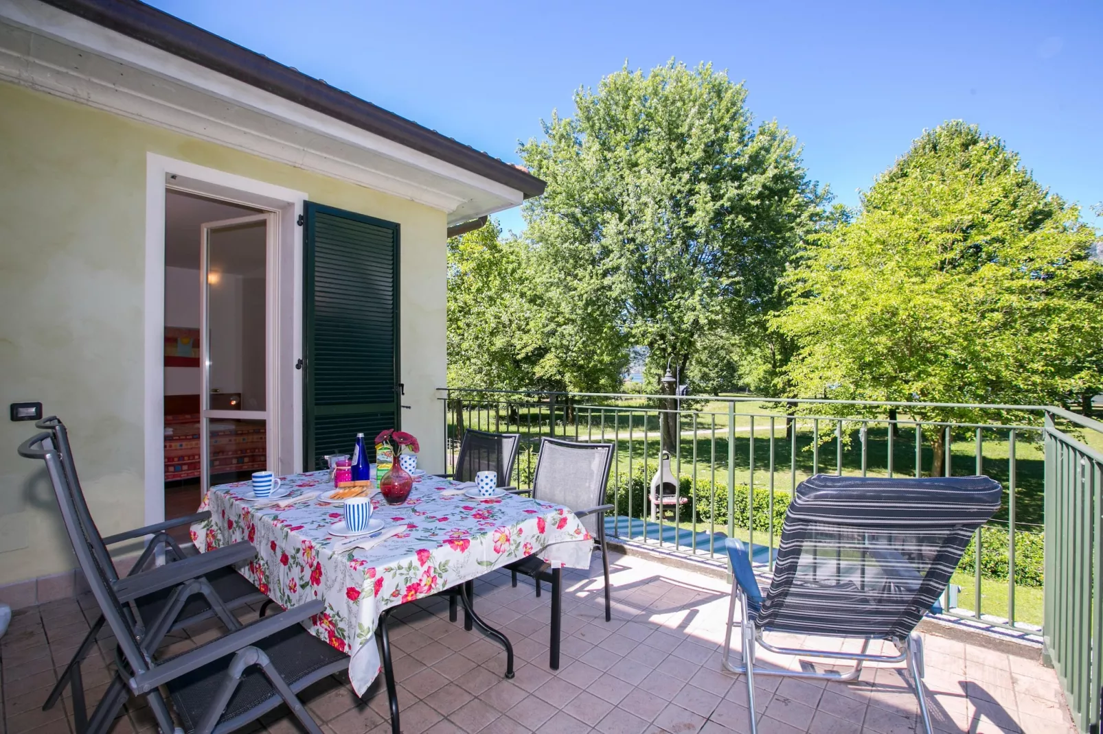 RESIDENCE PORTO LETIZIA - VILLAS-BILOCALE 4 PAX VISTA LAGO PLUS 8215 - V1LP4 - Terrace balcony