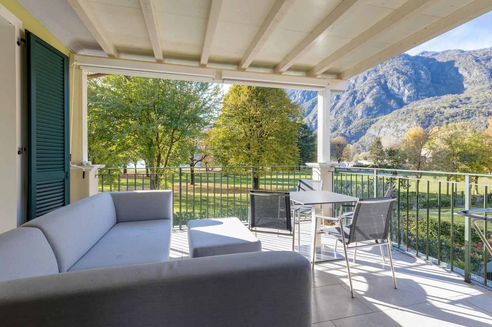 RESIDENCE PORTO LETIZIA - VILLAS-BILOCALE 4 PAX VISTA LAGO PLUS 8215 - V1LP4 - Terrasse/Balkon