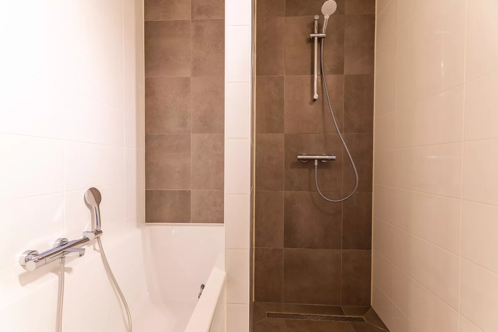 Appartement Duinhof Dishoek 13M - 6 personen de luxe-Salle de bain