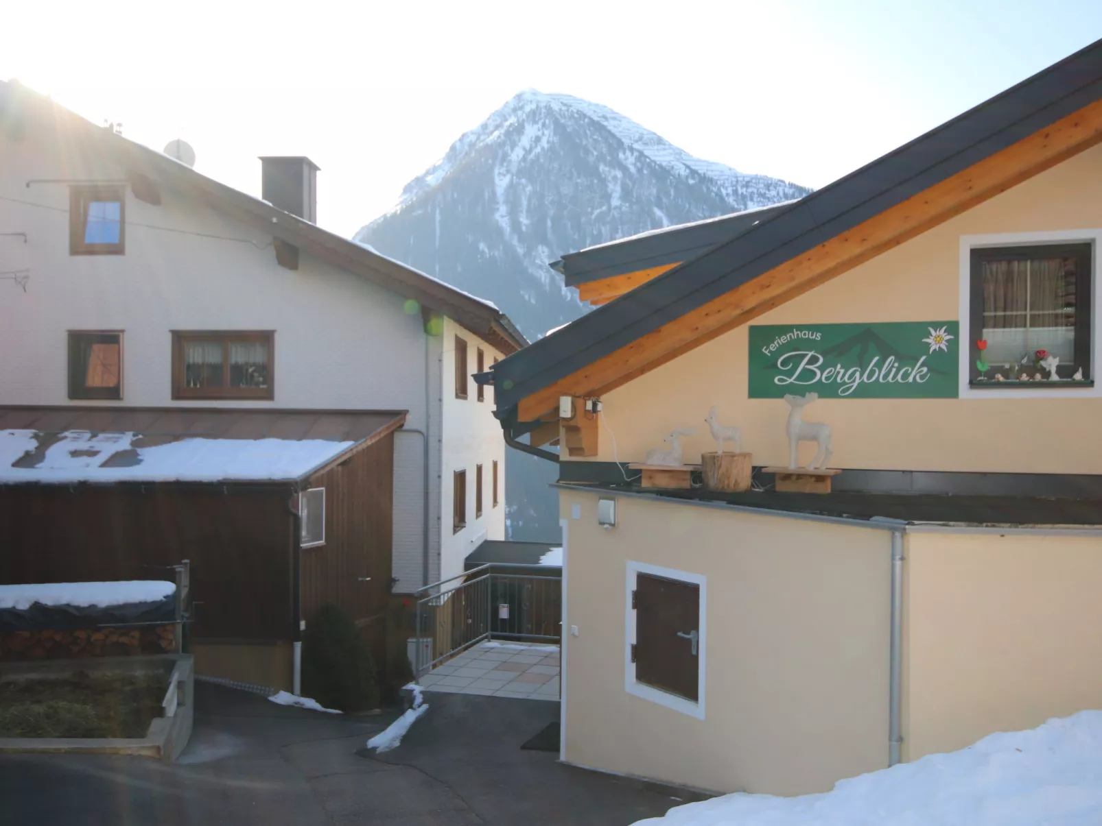 Bergblick-Outside