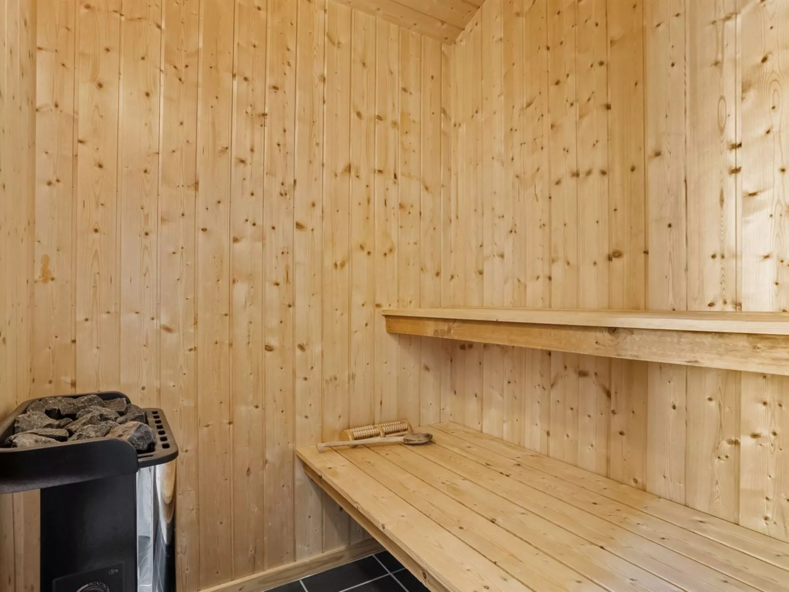 "Joris" - 1.5km from the sea-Drinnen