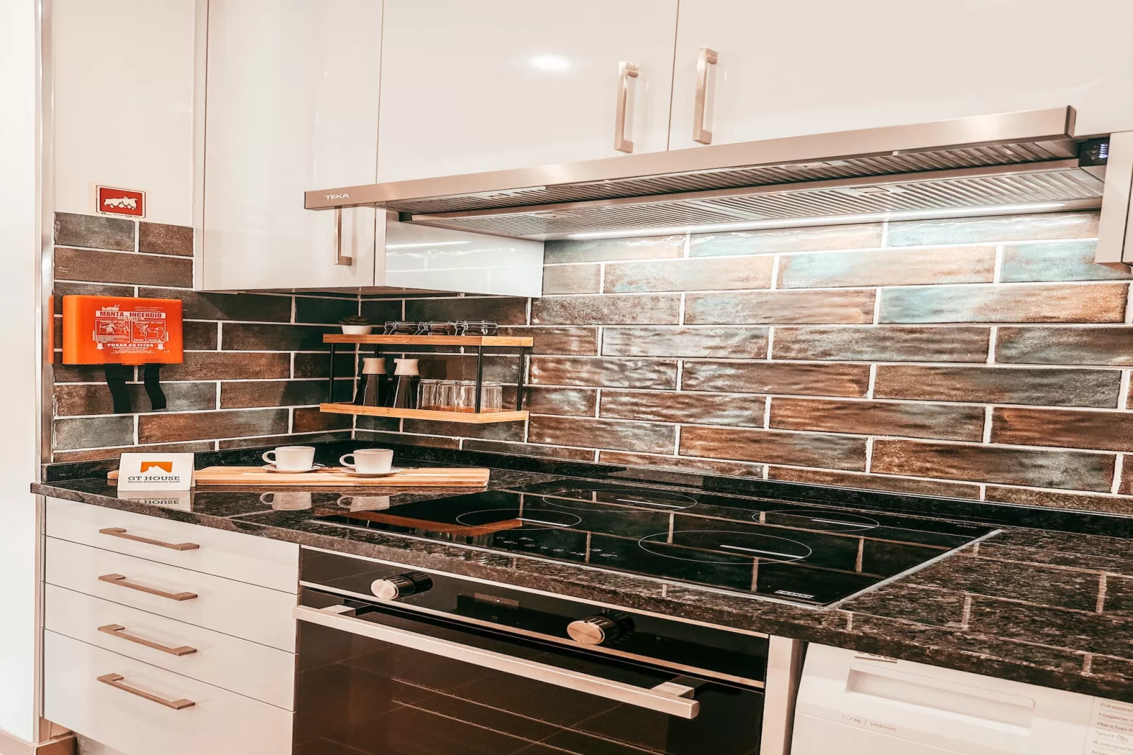 Cosy Apartment Queluz By Gt House-Küche