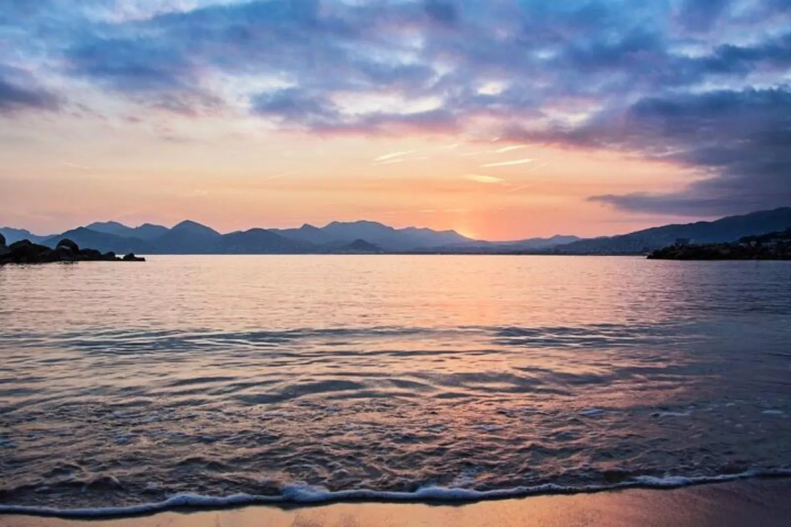 4 Pcs Terrasse Vue Mer Panoramique Baie Cannes &agrave; Vos Pieds Olam Properties-Image-tags.
