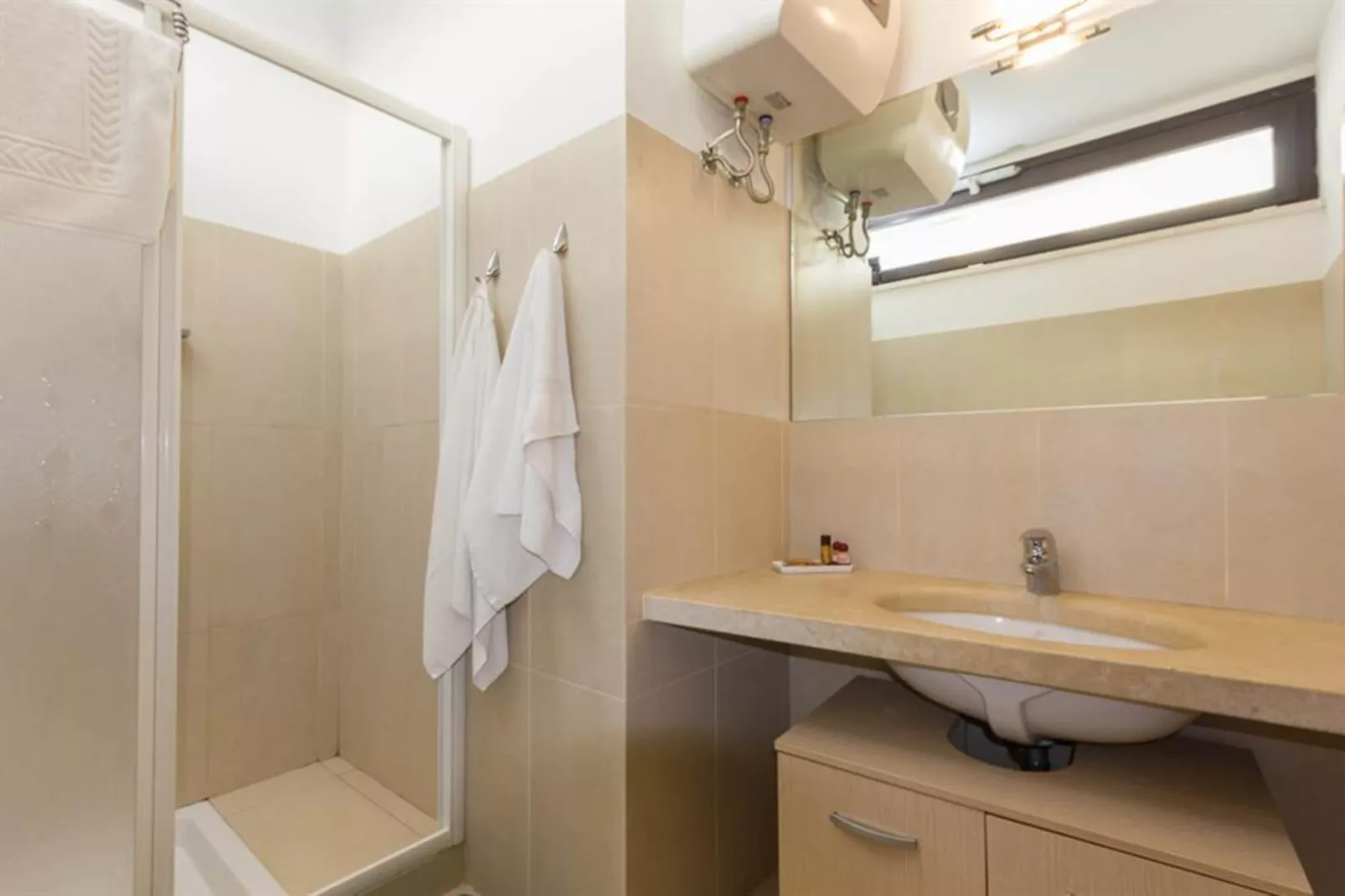 KAMENA RESIDENCE APARTMENT / APARTMENT 2 BEDROOMS-Badezimmer