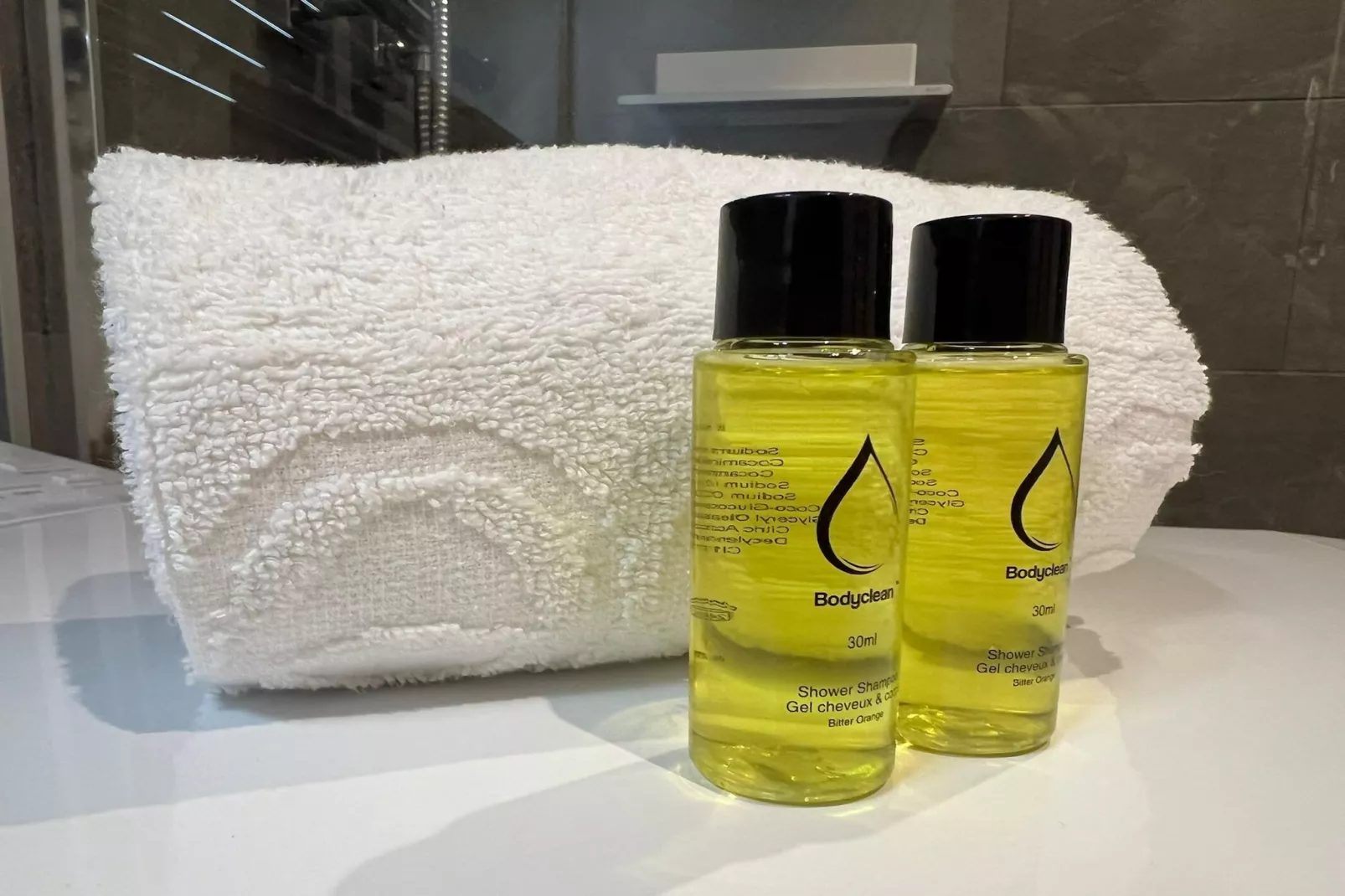 Champagne Powder-Ambiance