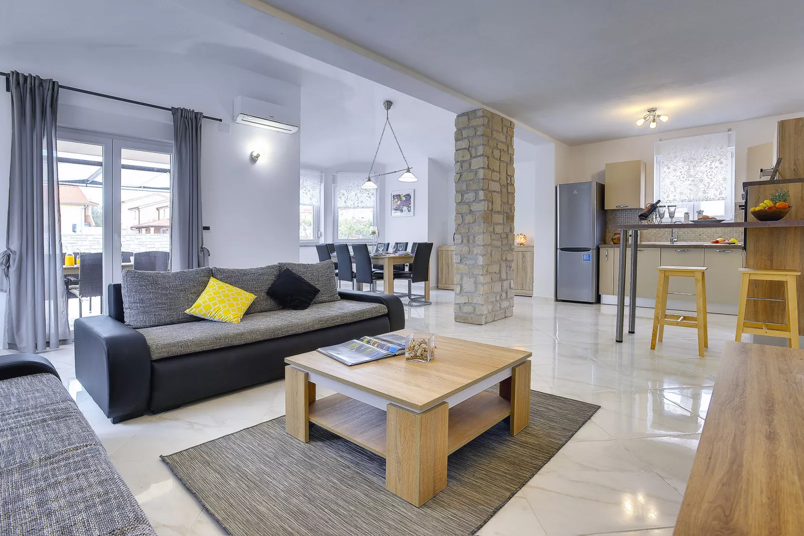 Villa Rudy-Salon