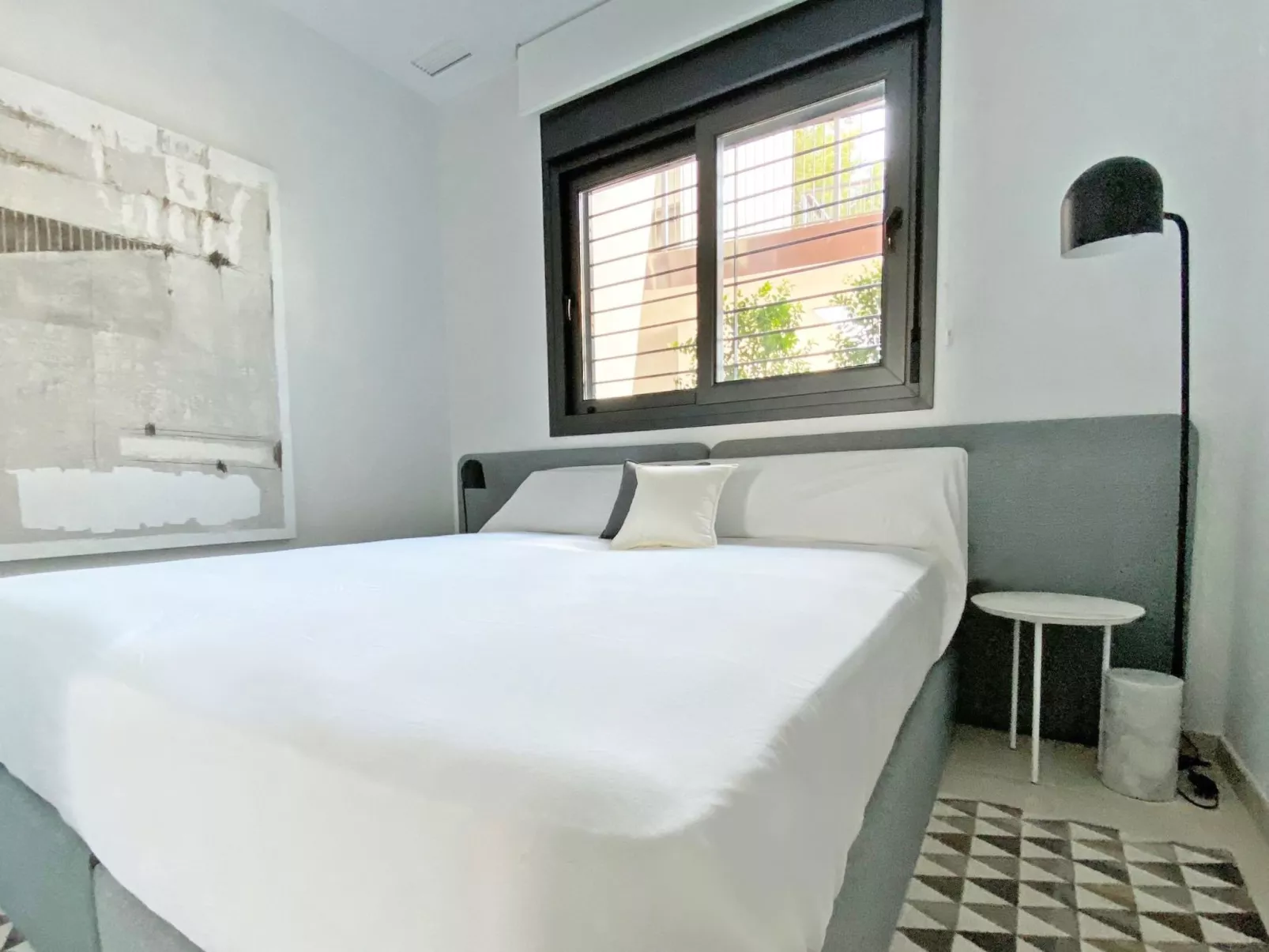 Luxuriöses Apartment mit Pool und Garage am Poniente Beach! - Image-tags.info