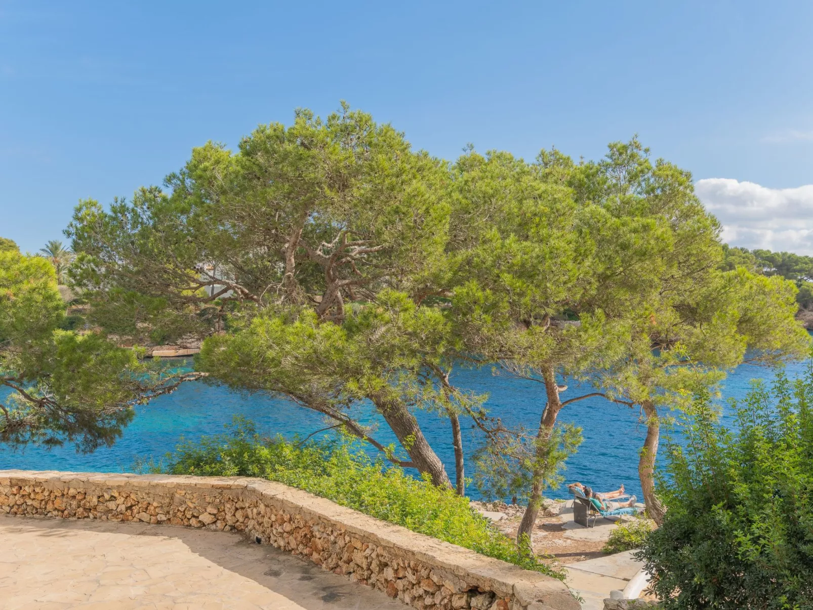 Neu renoviertes, modernes Apartment für 4 Personen, direkt an der Cala Ferrera - Draußen